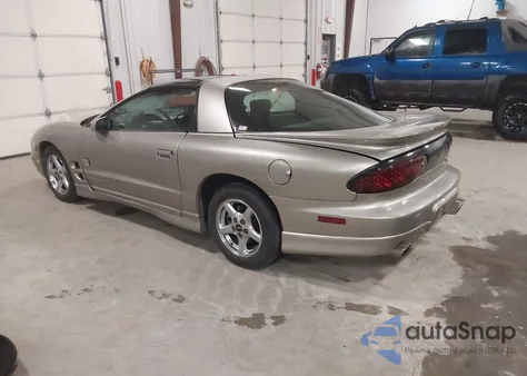 2001 Pontiac Firebird z USA, uszkodzony, nr VIN 2G2FS22K512137180